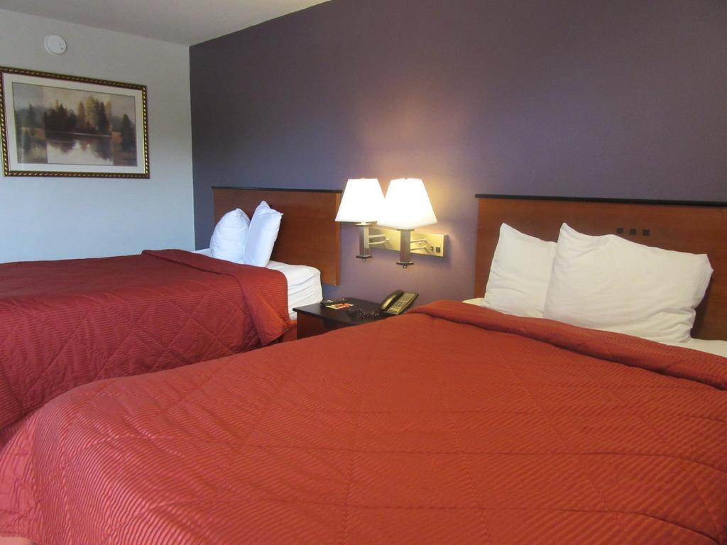 Rodeway Inn Арлингтон Экстерьер фото